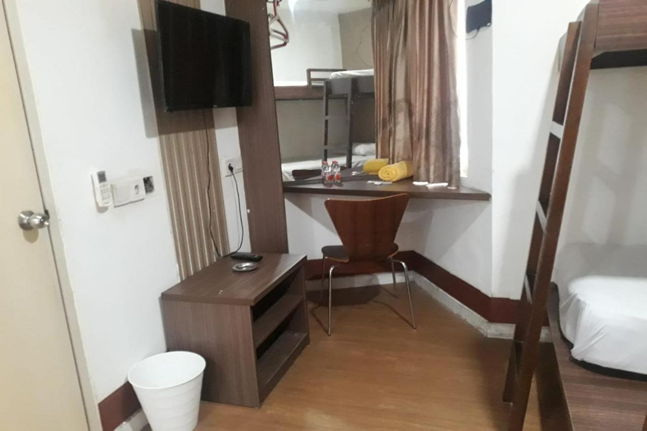 Ferienwohnung Smart Dream Aeropolis Ar2 Tangerang Exterior foto